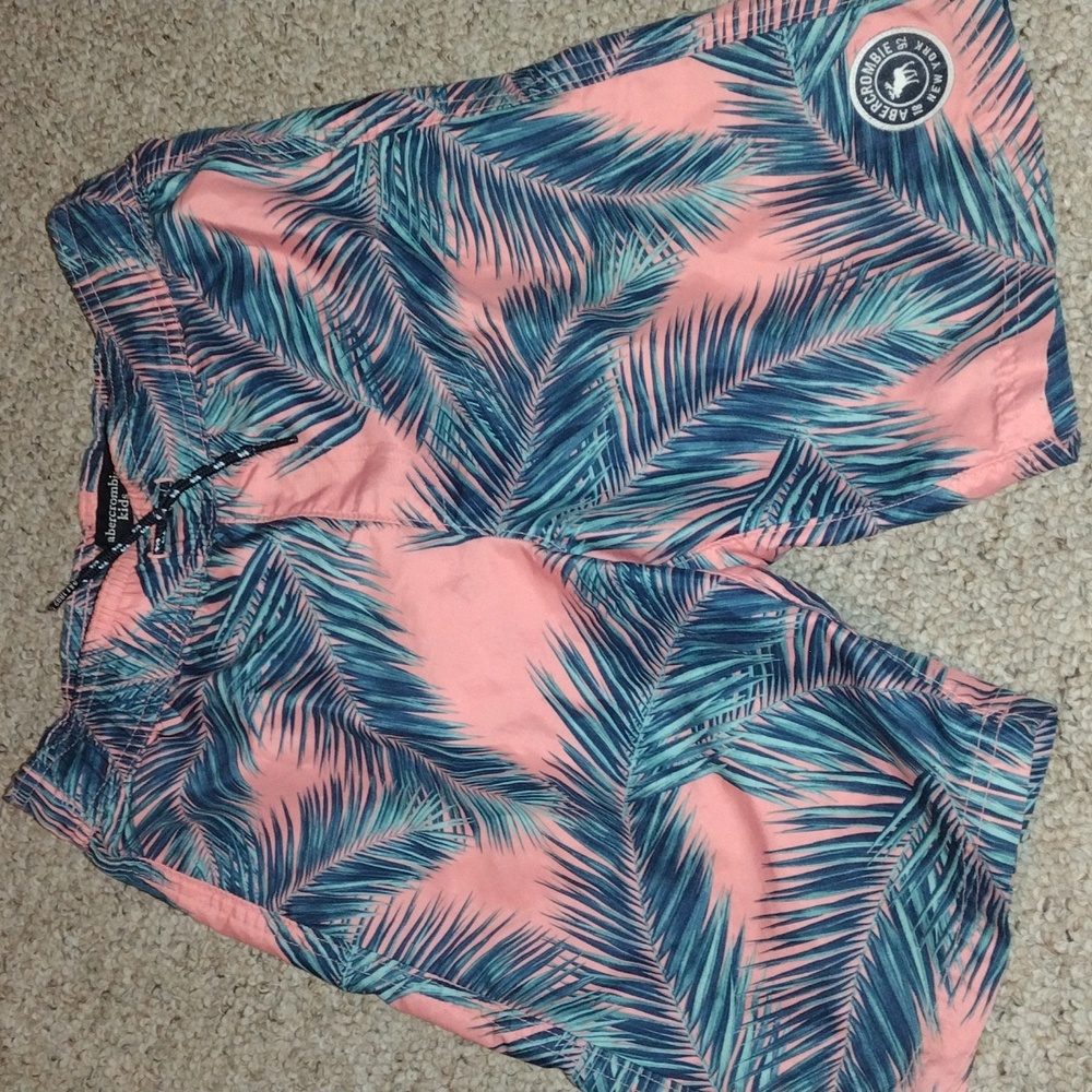 Abercrombie kids 9/10 swimming shorts